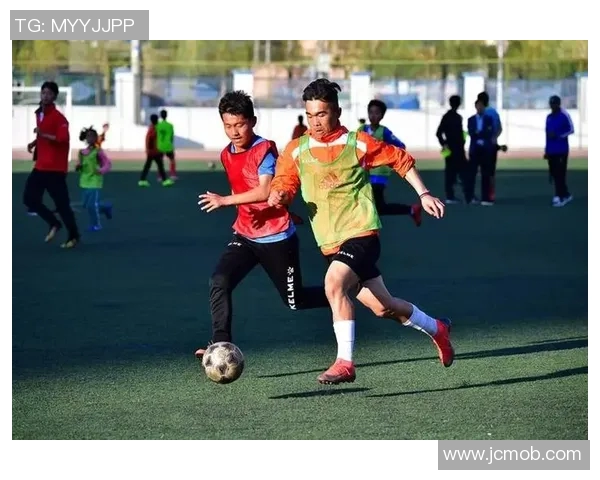 日本足球明星风采抢眼 绽放璀璨辉煌
