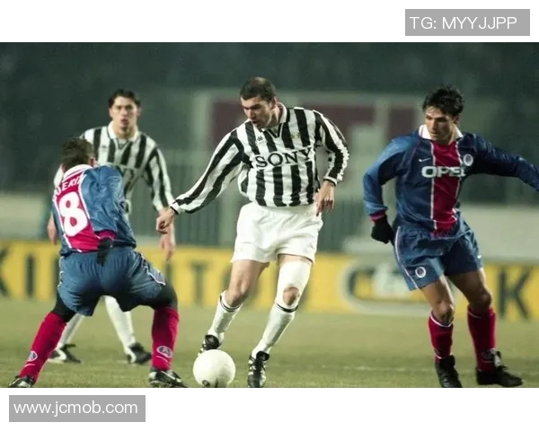 齐达内：从天才少年到足坛传奇的荣耀与奋斗之路